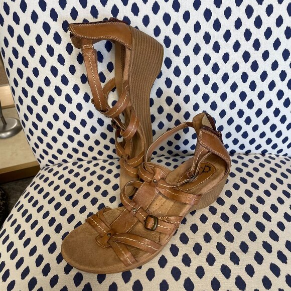 Earth Origins brown sandals size 9 - Picture 1 of 9